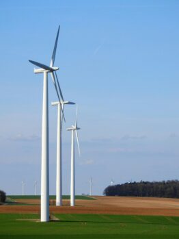 Wind turbines | Green leases for commercial property