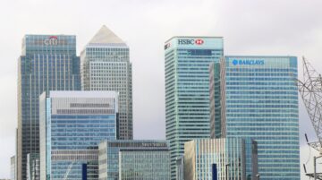 London business skyline | Choosing to sell your commercial property